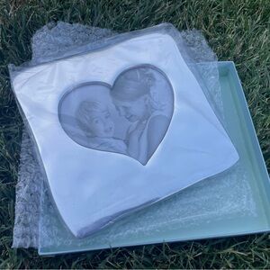 Mariposa Large Heart Frame